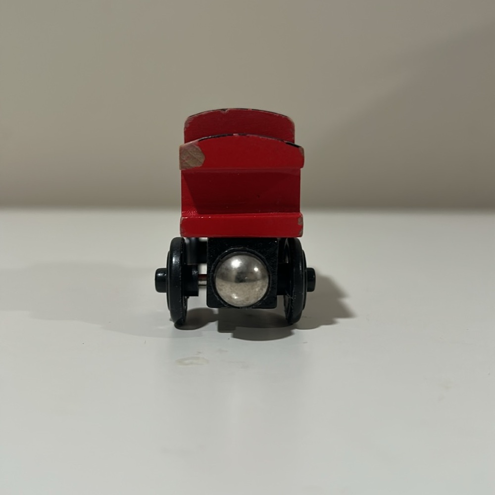 2003 Thomas & Friends Sodor Line Caboose Wooden Railway Red Train Car - Picture 3 of 5